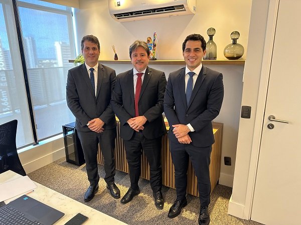 imagem de capa - AMEPE firma convênio com a Faculdade de Medicina de Olinda