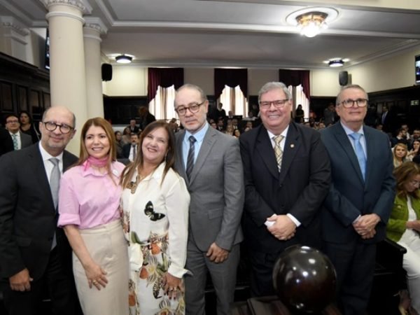 imagem de Capa - AMEPE parabeniza novas desembargadoras e desembargadores eleitos pelo TJPE